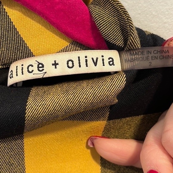 Alice + Olivia “Brenna” check puff sleeve top 2 - Picture 4 of 5